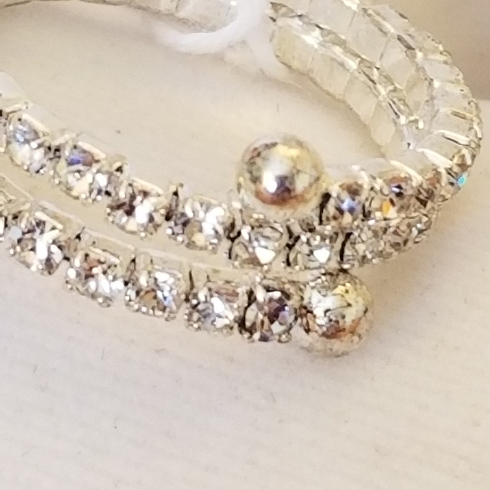 4/$35 NWT Glass Crystal Silver Plated Brass Ring - Picture 5 of 7